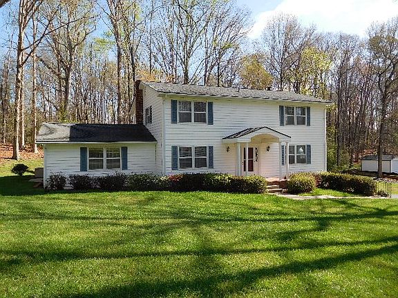 2nd image of 360 Hanley Cir