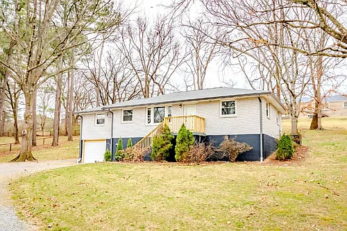 567 Valleywood Dr Photo 1