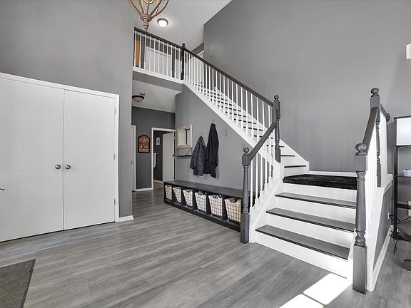 5th image of 711 Blossom Ct