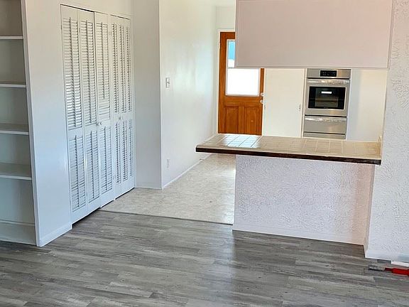 5th image of 2704 Pierpont Blvd