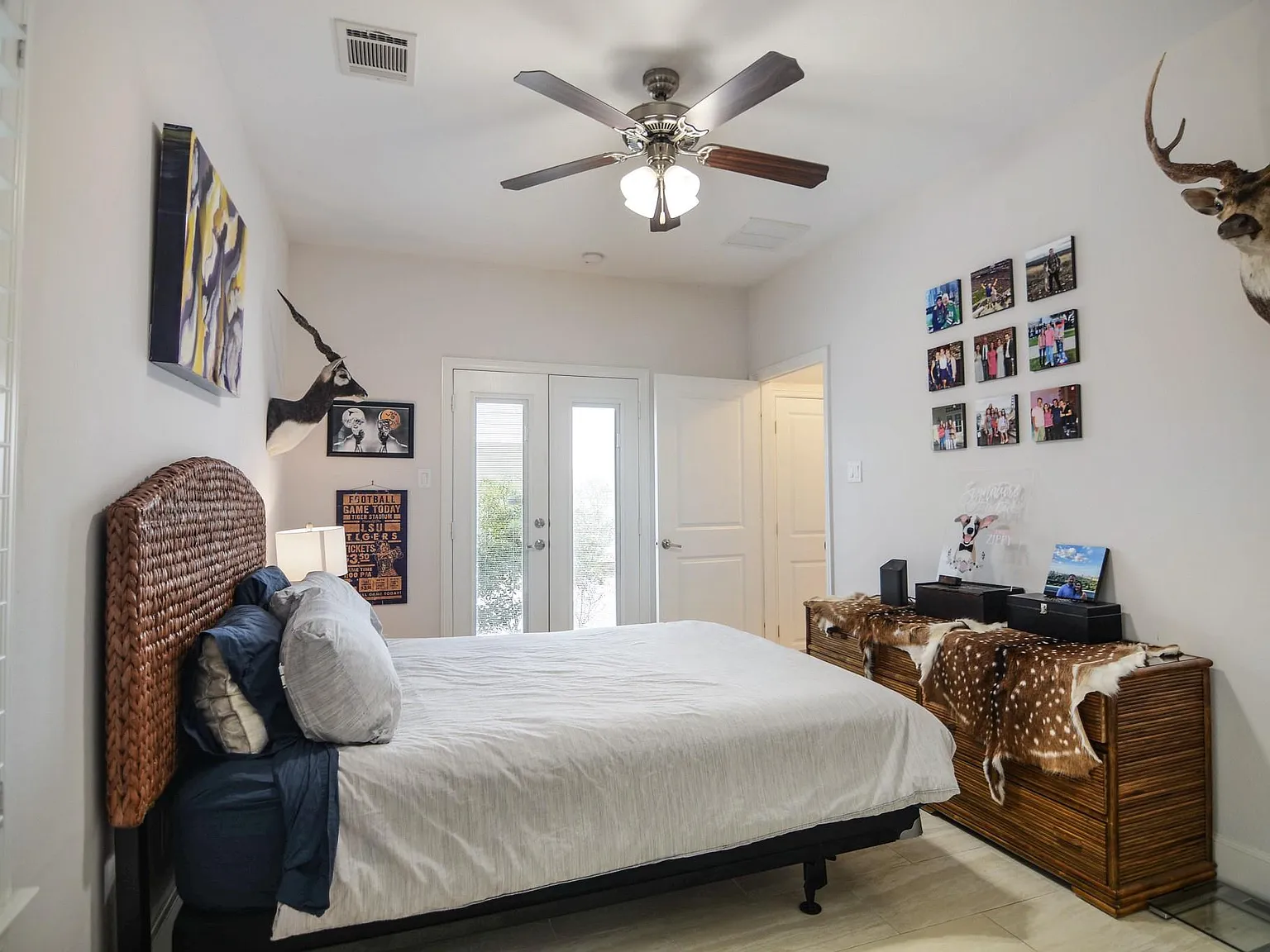 3 bed, 3.5 bath, 2151 sqft, $3,300 — Photo 4