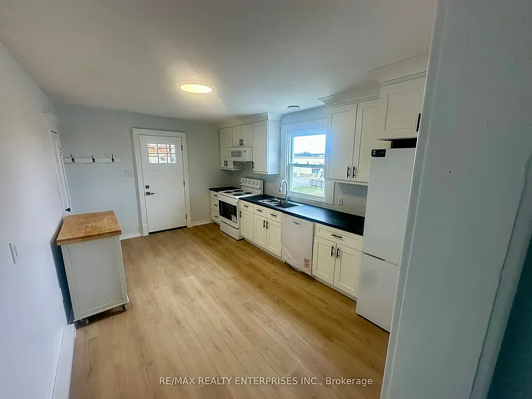 12993 Steeles Ave #UPPER — Photo 16