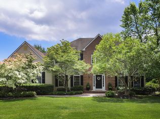 11 Rozlyn Ct, Red Bank, NJ 07701