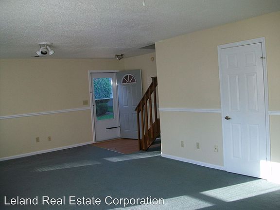 3rd image of 709 Gemstone Ln