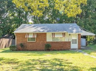 2519 Ponderosa Dr, Greensboro, NC 27406