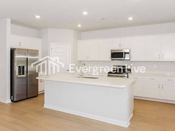 4th image of 14717 Mountain Stream Dr
