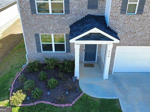 3rd image of 676 Whitman Ln