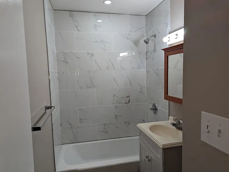 4300 Laurel Ave — Photo 4