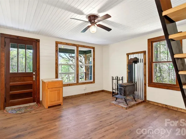 488 Cad Campbell Rd, Bakersville, NC 28705
