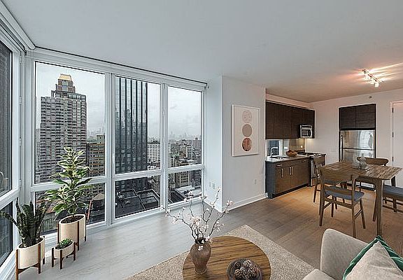 4th image of 309 5th Ave APT 22E