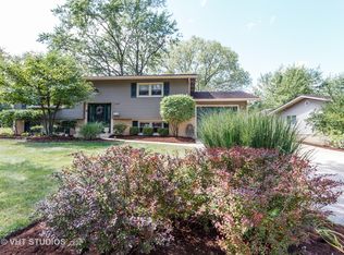 6530 Briargate Dr, Downers Grove, IL 60516