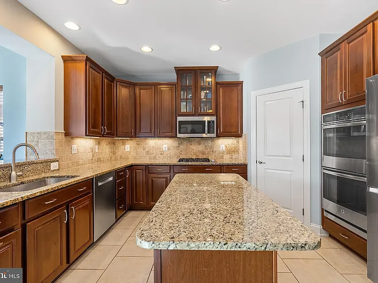 26769 Crusher Dr — Photo 9