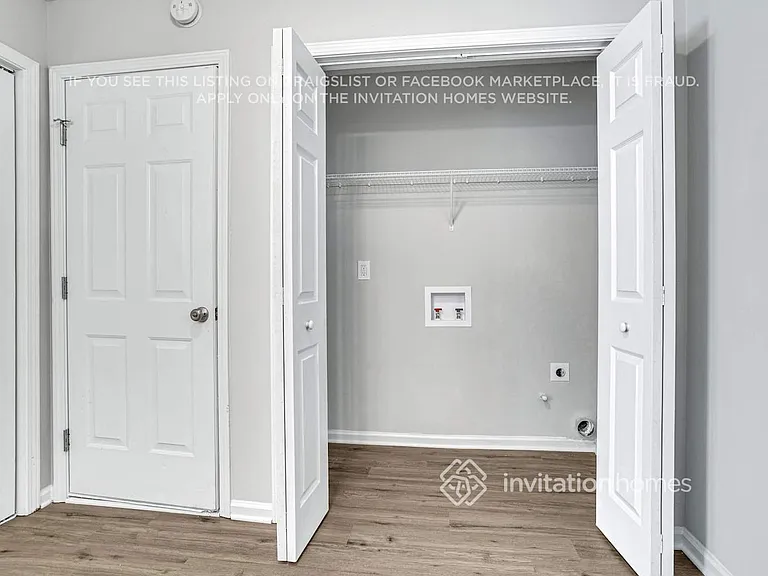 1092 Abington Ct — Photo 12