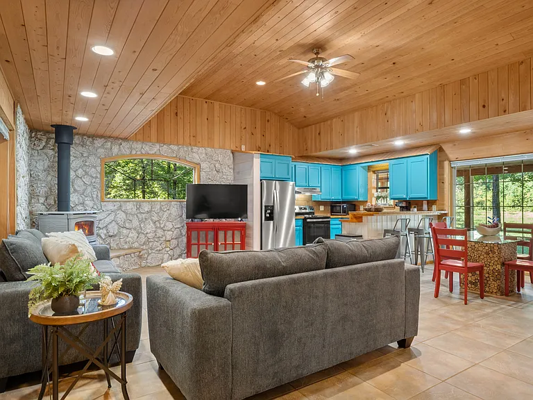 309 Lynch Clements Rd — Photo 9