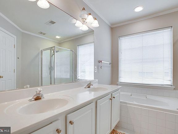 3rd image of 2344 Huntington Station Ct