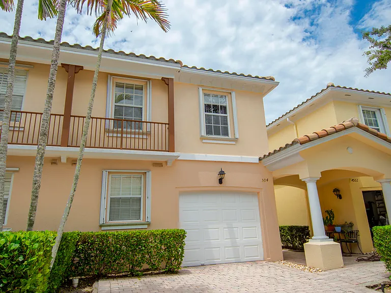 504 Capistrano Dr — Photo 38