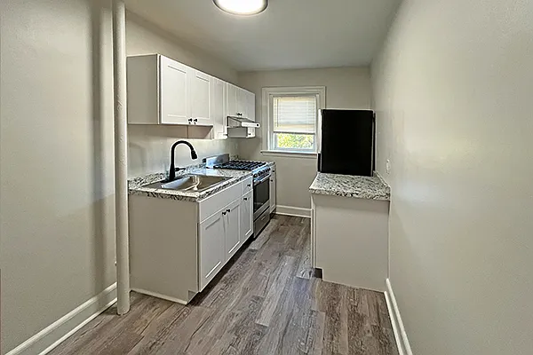 95 Adams St #3 — Photo 4