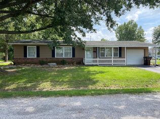 610 N 6th St, Benld, IL 62009