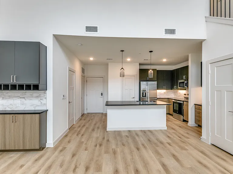 Burnett Lofts at Bishop Ridge — Photo 38