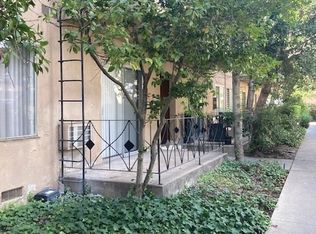 1677 N Lake Ave APT 3, Pasadena, CA 91104