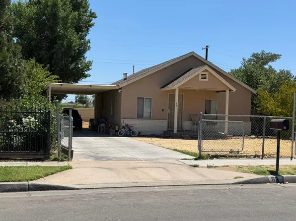 83 W Beechwood Ave, Pinedale, CA 93650