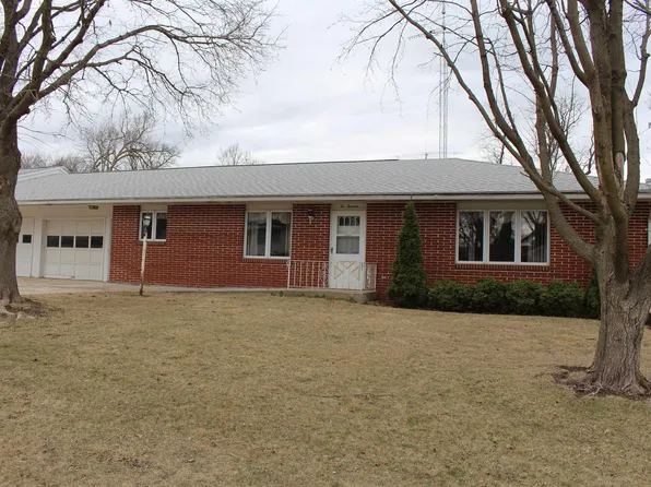 213 W 4th St, Odebolt, IA 51458