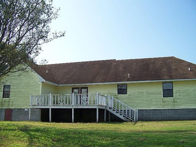 2nd image of 1742 Huckleberry Ln NE