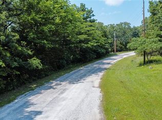 1119 Pawnee Dr, Cuba, MO 65453