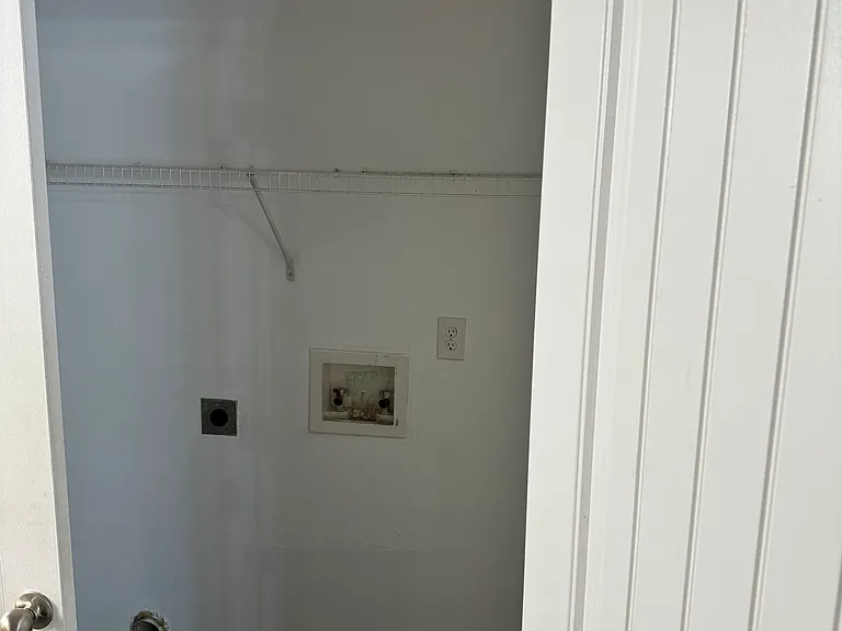 601 E Emerson St #2 — Photo 4
