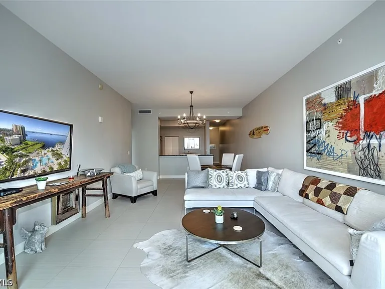 3000 Oasis Grand Blvd #407 — Photo 7