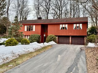 33 Twicwood Ln, Queensbury, NY 12804
