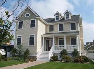 9 Simpson Rd, Ocean City, NJ 08226