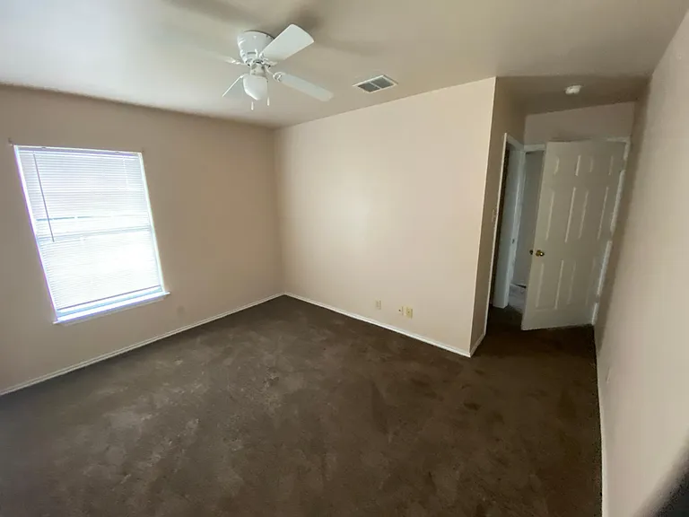 460 Willow Ave — Photo 10