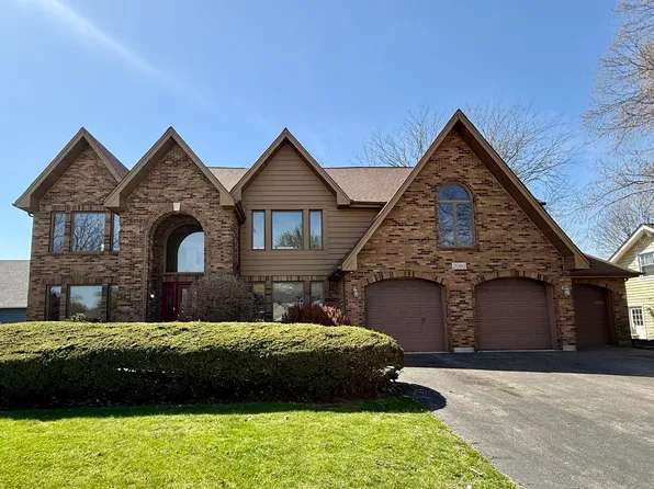 2060 Carolyn Rd, Aurora, IL 60506