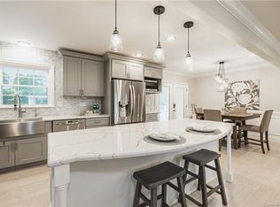 6163 Sharon Rd, Charlotte, NC 28210