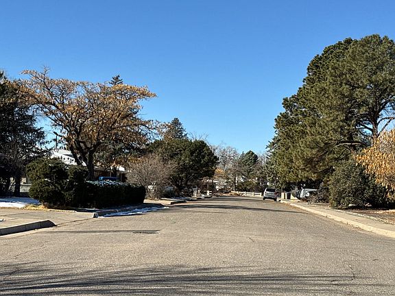 4th image of 901 McDuffie Cir NE