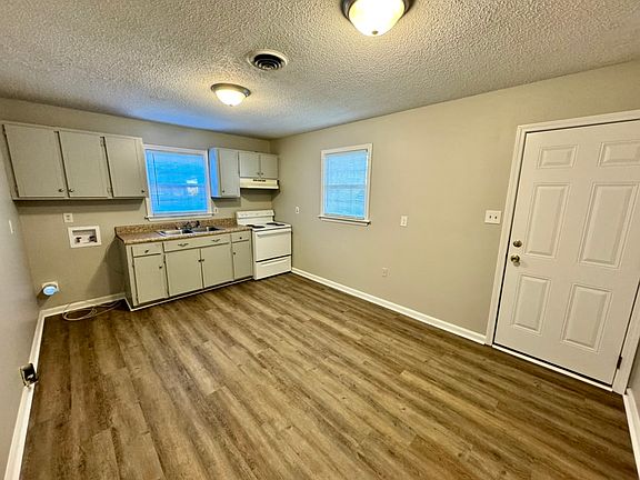 2nd image of 4324 Jacobs Ave