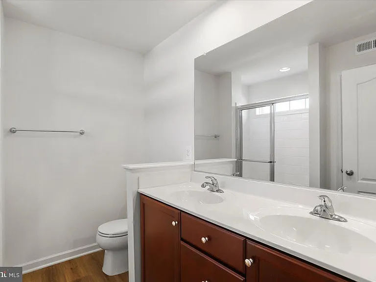 100 Stafford Pl — Photo 28