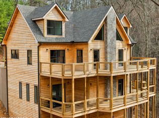 4406 Long Rifle Rd, Sevierville, TN 37862