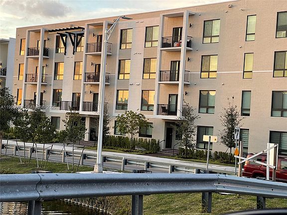 3rd image of 8265 NW 41st St #402