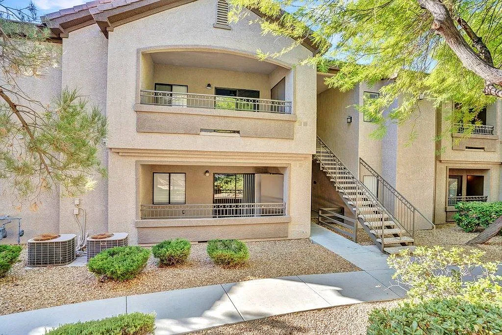 8250 N Grand Canyon Dr — Photo 4