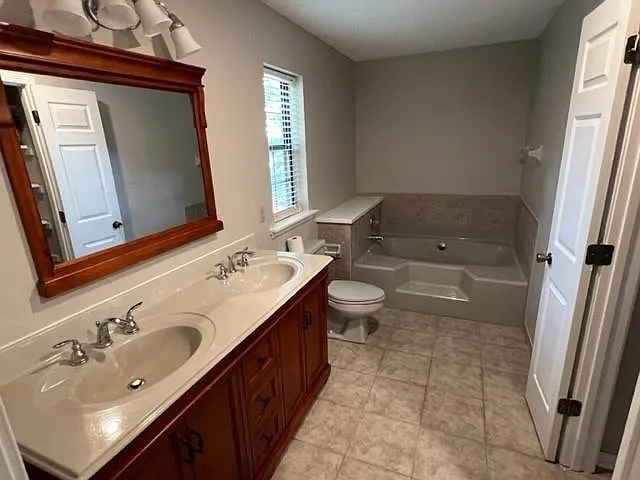 8010 Hickory Ct — Photo 13