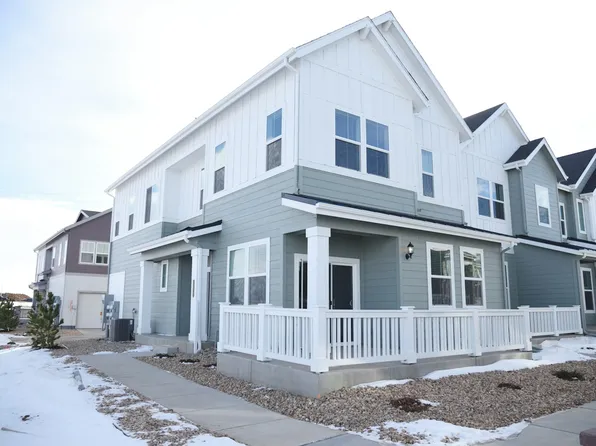 1922 S Haleyville Way, Aurora, CO 80018