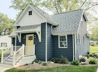 31 S Blossom Rd, Elma, NY 14059