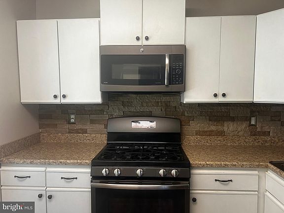 4th image of 602 Briarwood Ct