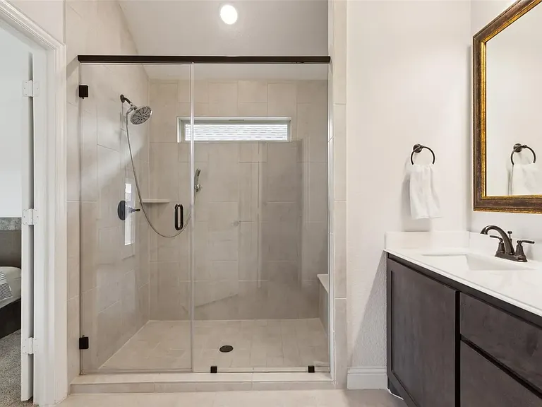 1209 Alexander Dr — Photo 10