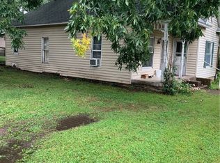 215 N Springfield Ave, Green Forest, AR 72638