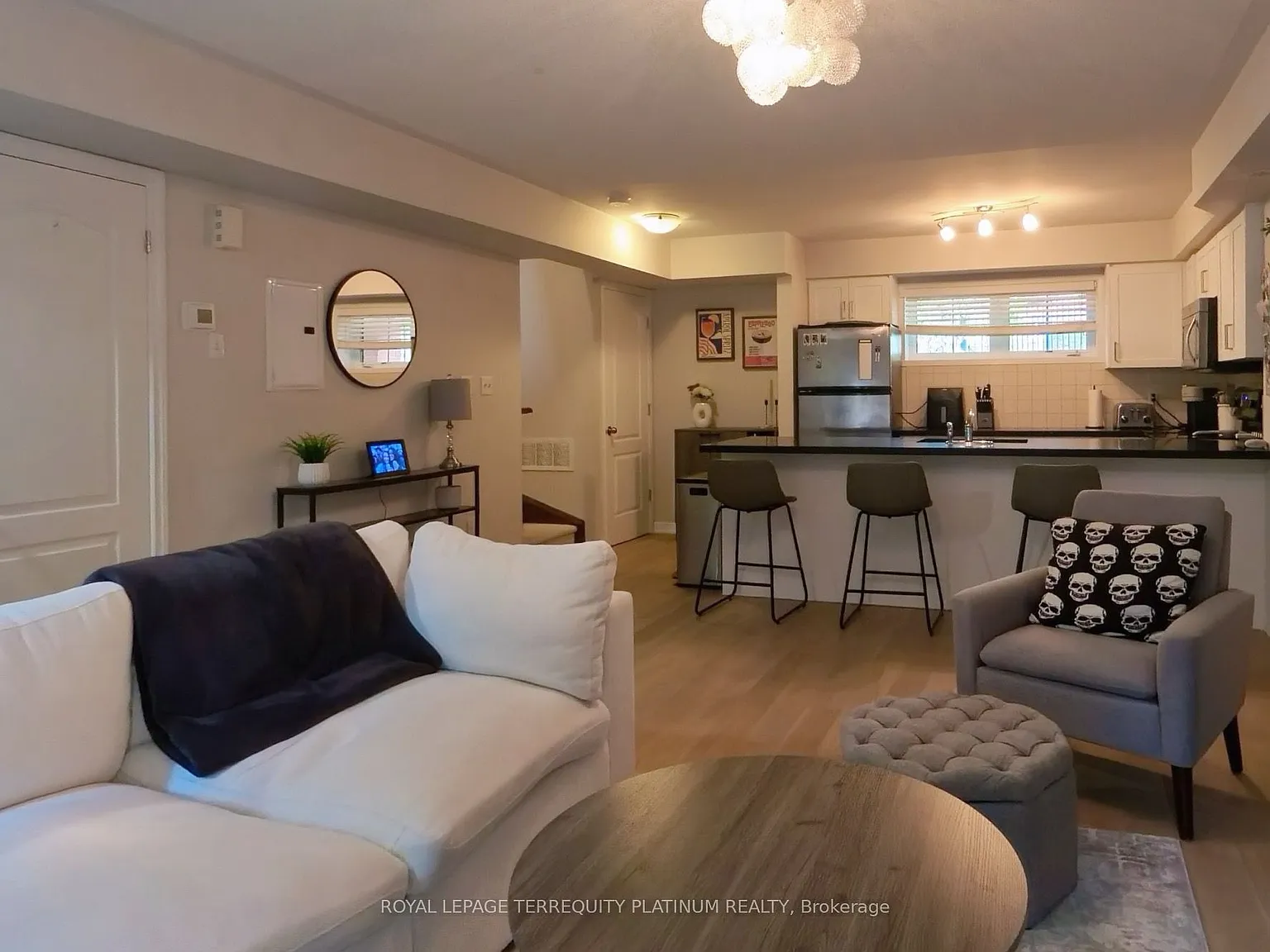 2 bed, $2,700 — Photo 4