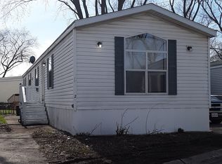 29 Elm Ln, Justice, IL 60458