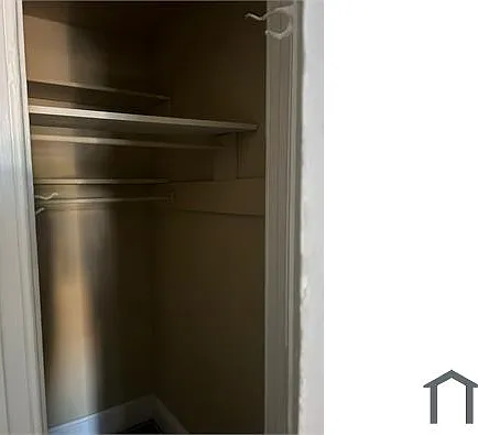 222 W Madison St #1A — Photo 6